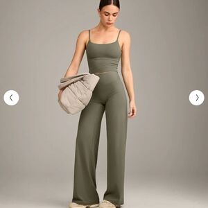 NWT Oner Active SoftMotion Straight Leg